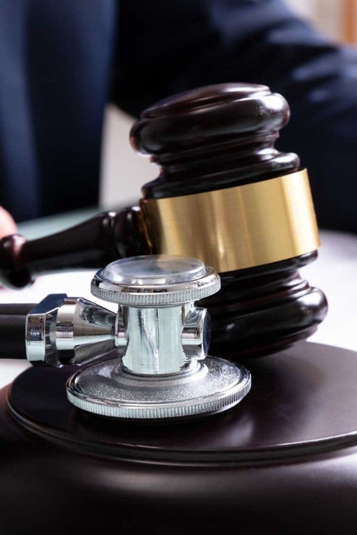 5 Legal Mistakes Small Businesses Make (And How to Avoid Them)